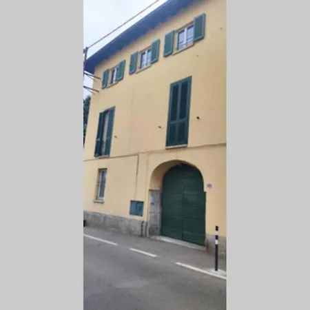 Apartment In Lurago Derba - Provinz 42304 Lurago dʼErba