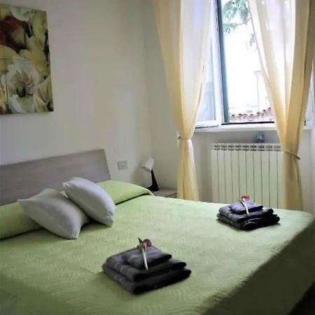 Apartment In Lurago Derba - Provinz 42304
