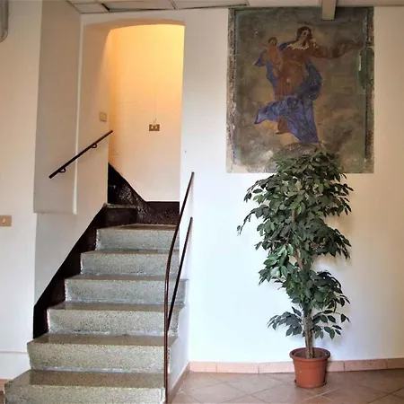 Apartment In Lurago Derba - Provinz 42304 Lurago D'Erba